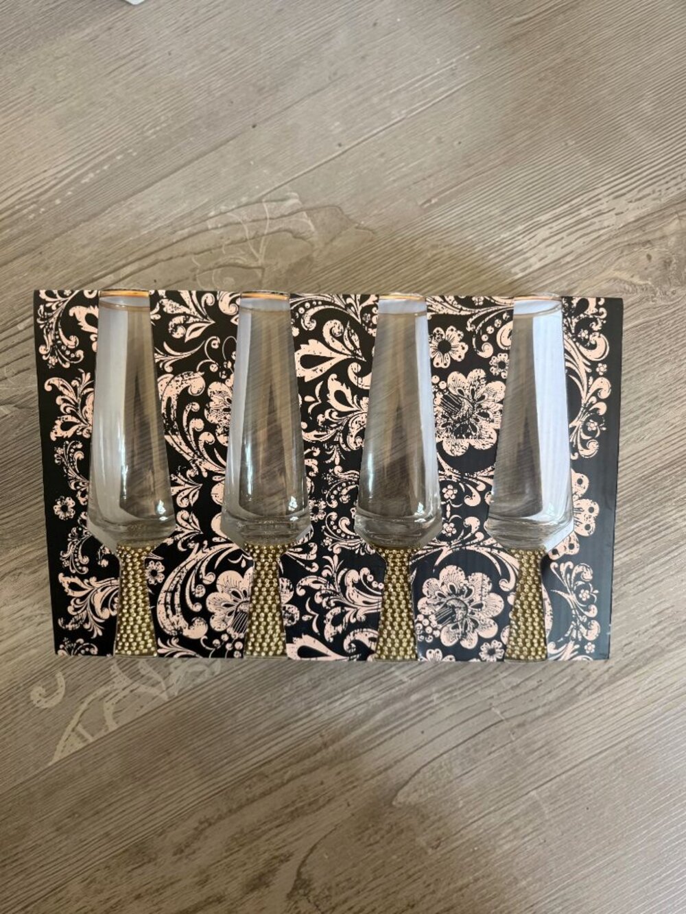 Christian Siriano Barware Lot Flutes & Cordial Shot Glasses | Rhinestones | Gold - Picture 3 of 8